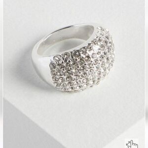 🆕️💍 SIZE 11 RHINESTONE COCKTAIL STATEMENT RING - SILVERTONE💍